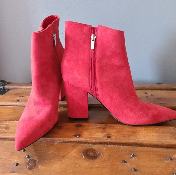 Nine West Stylish Fashion Trendy Red "Glorya" Heeled Ankle Boots size 10 - Picture 5 of 7